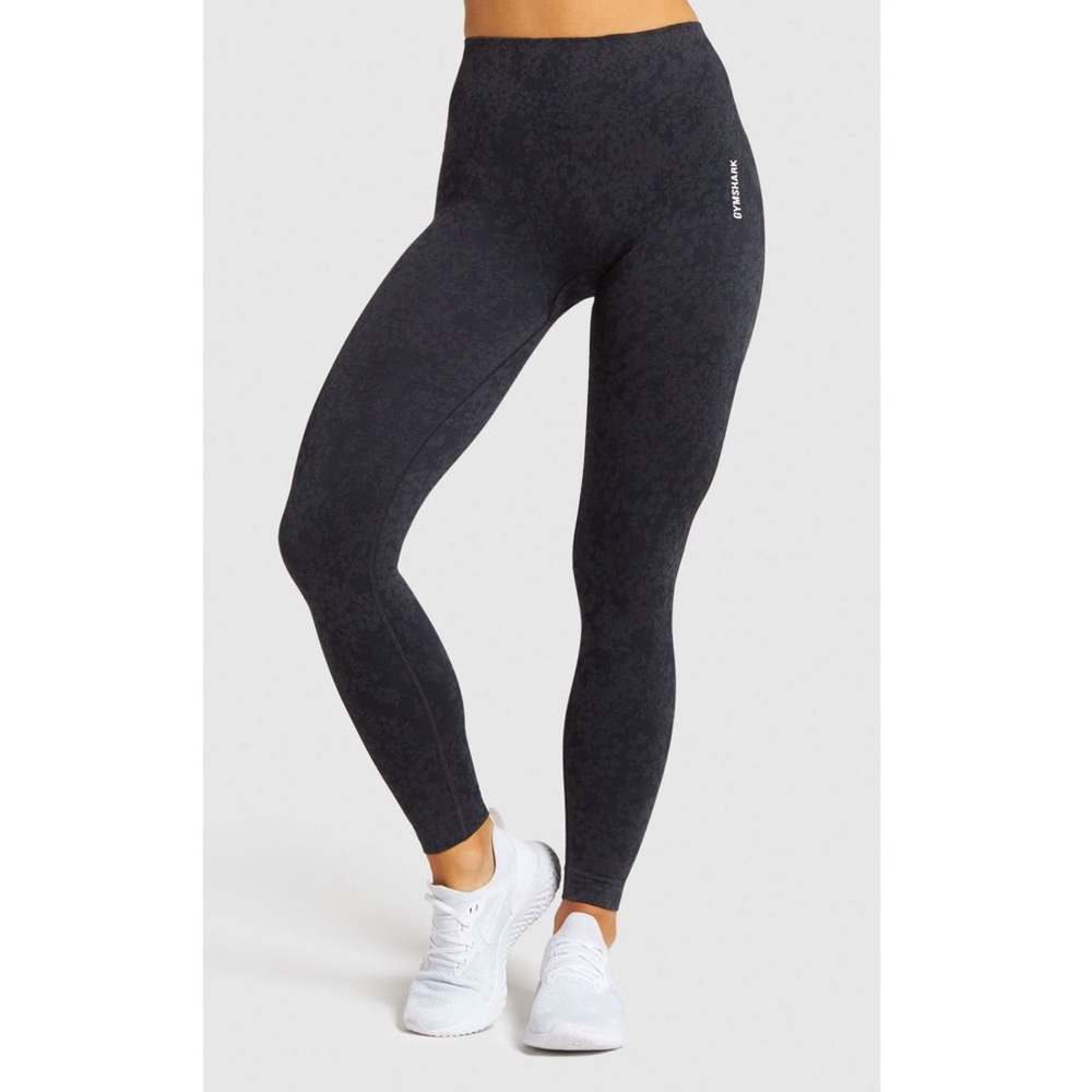 Matching set - gymshark adapt animal shark print (medium)